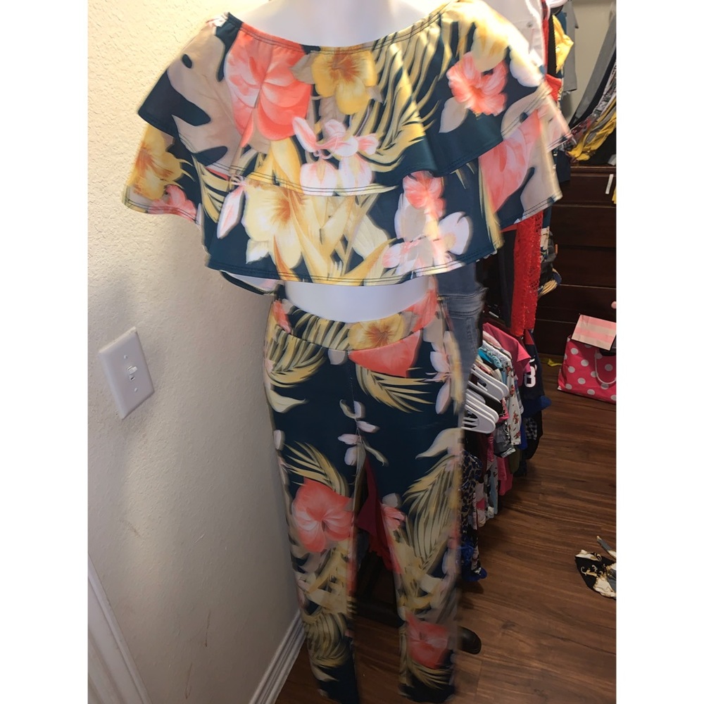 Floral two piece set/SOLD
